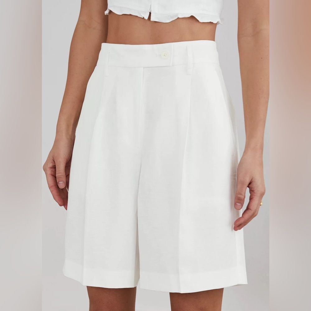 Wilfred Linen Short
